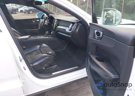 2018 Volvo Xc60 T6 R-Design from USA, damaged, VIN YV4A22RMXJ1094896